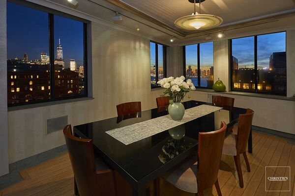 140 Charles St #19/18AC