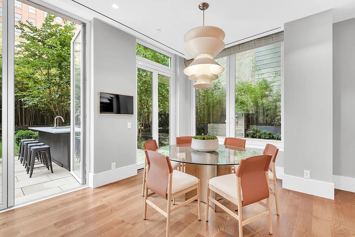 24 Leonard St #2