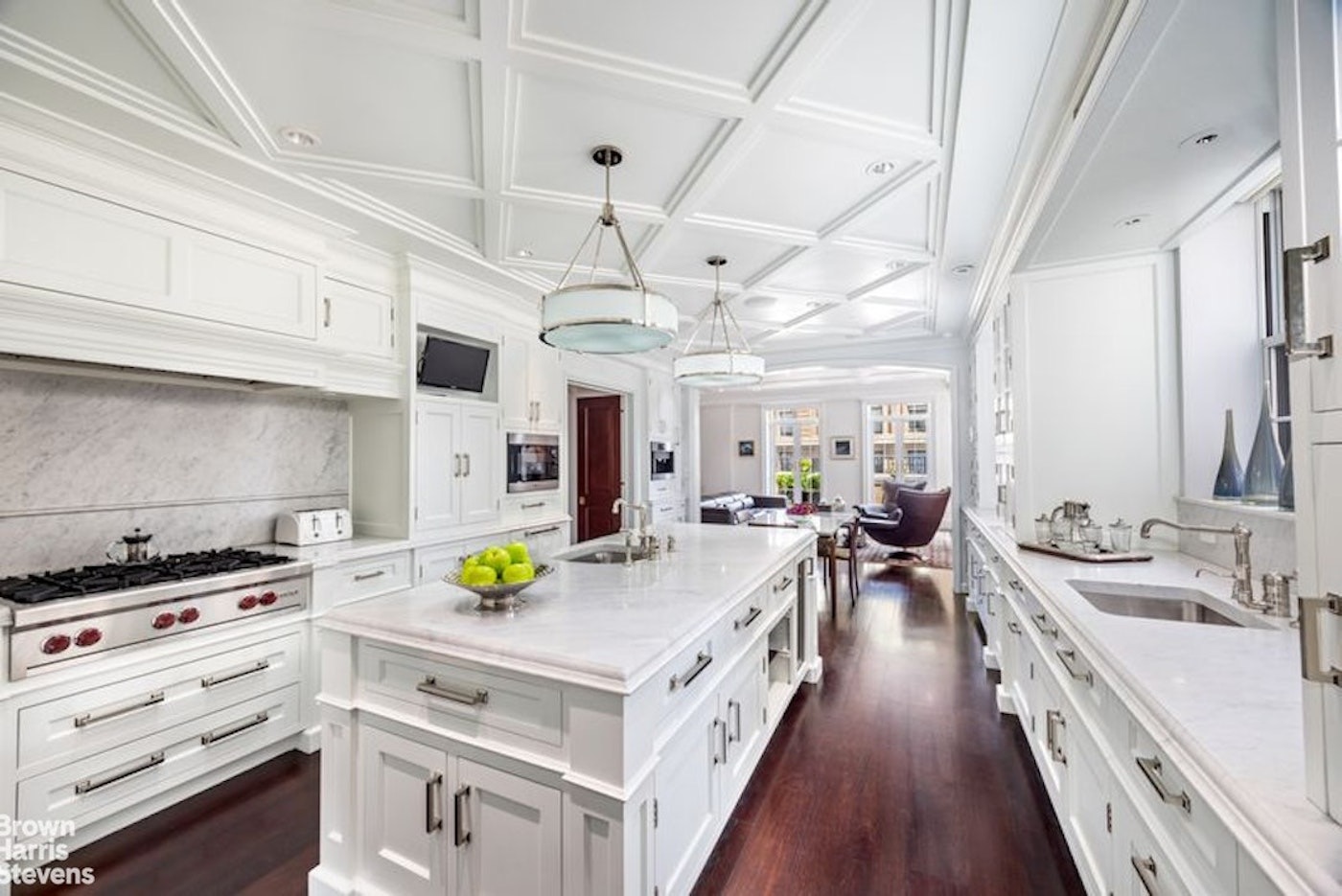 895 Park Ave #16/17/18A