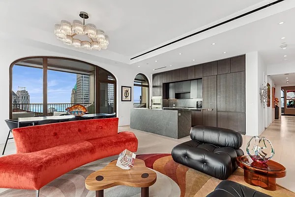 130 William St #60B