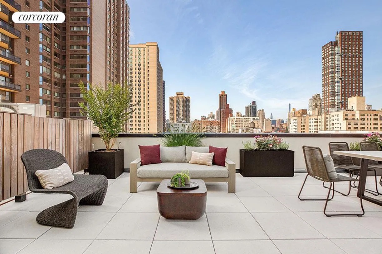 427 East 90 #PH9