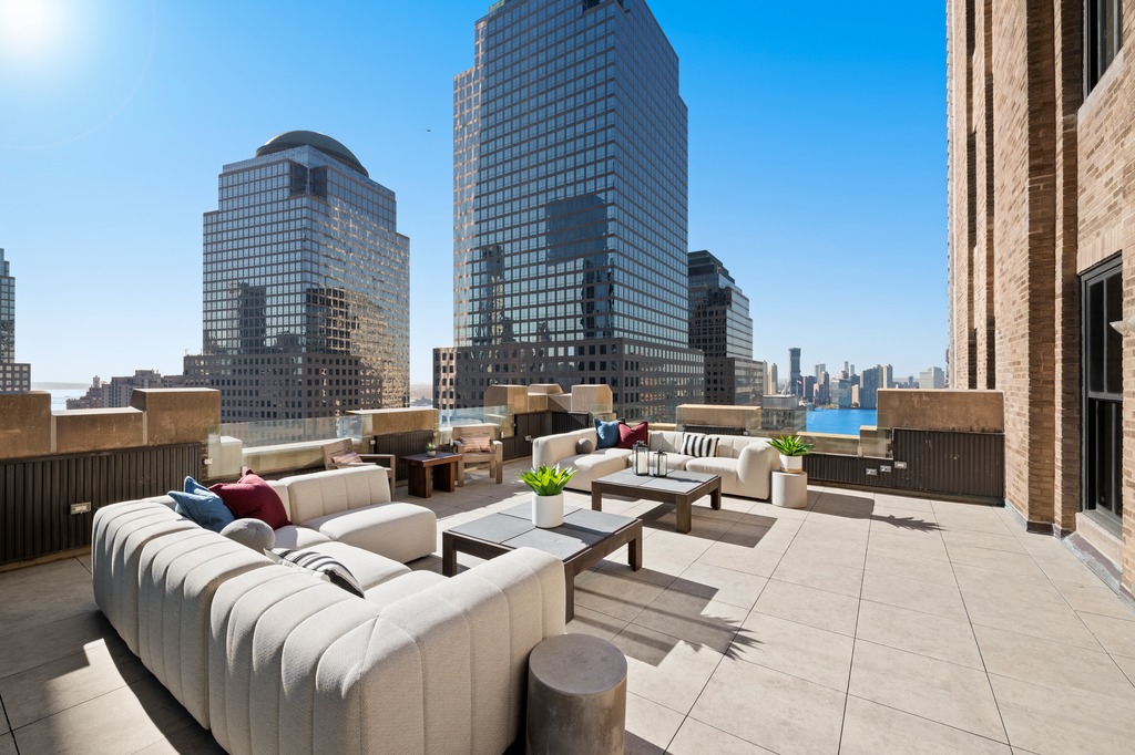 100 Barclay St #21AD