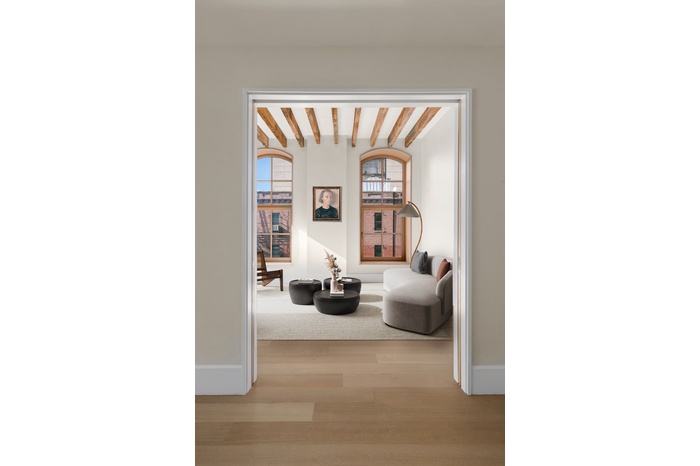 100 Vandam St #6A