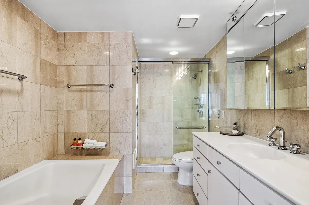 2 Sutton Pl South #17F