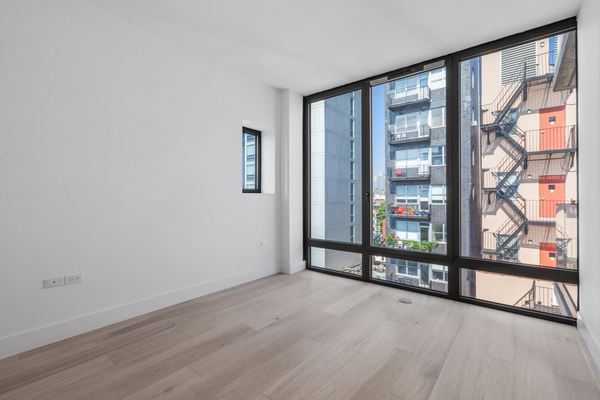165 Chrystie St #PH