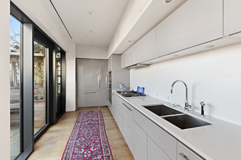 123 Third Ave #PH15A