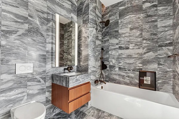 130 William St #60B