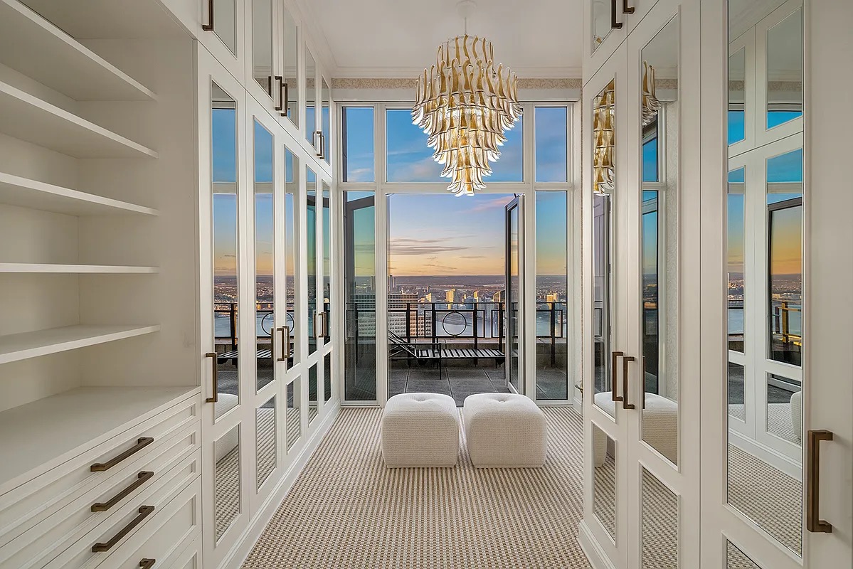 30 Park Place #77A