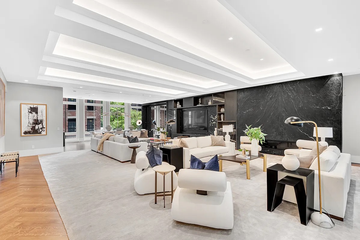 24 Leonard St #2