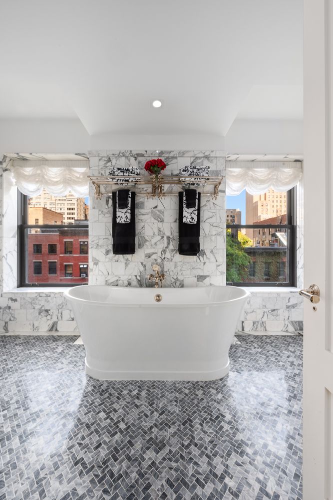 160 West 12 #3W