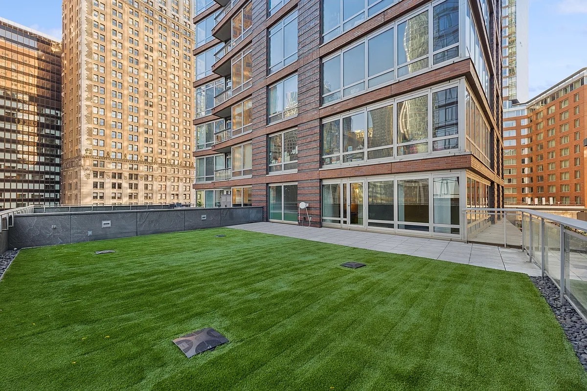 30 West St #4A
