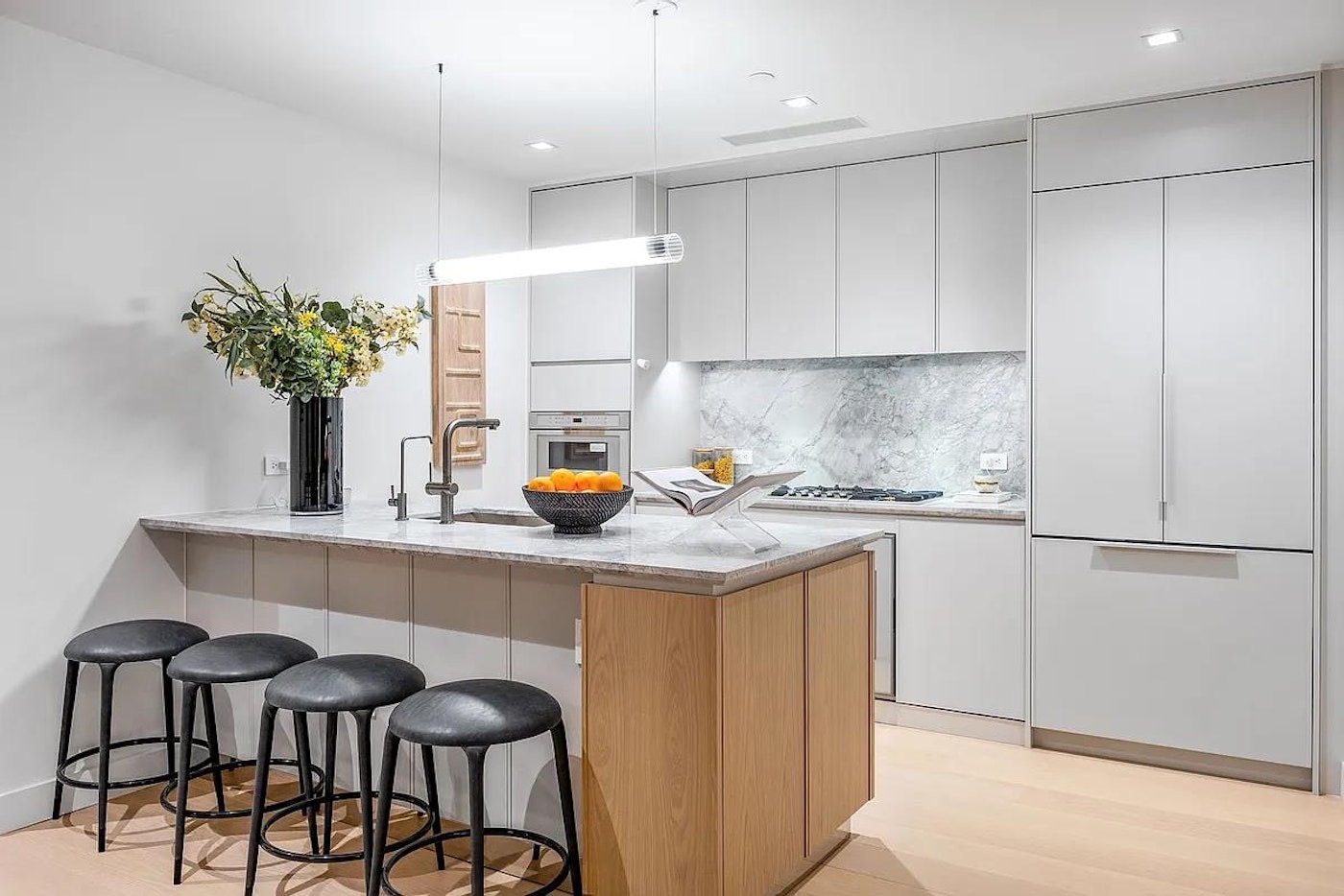 250 East 25 #11A