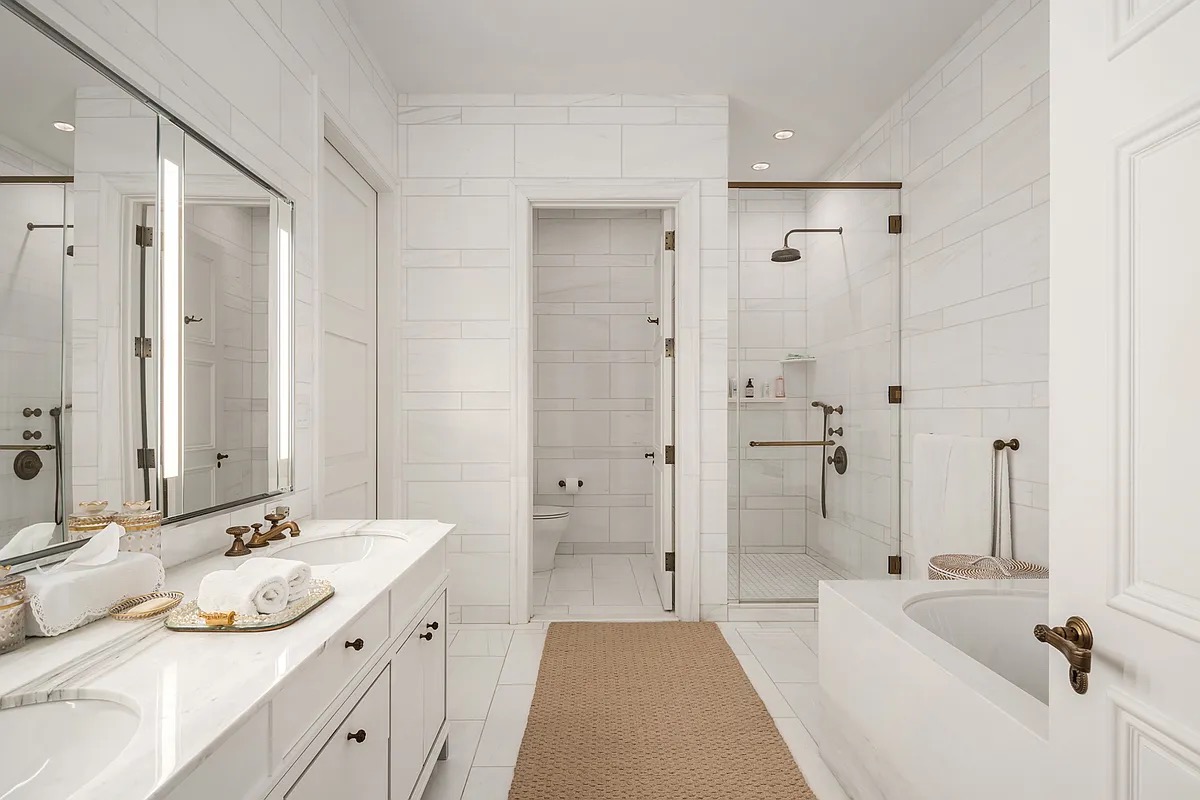 30 Park Place #77A