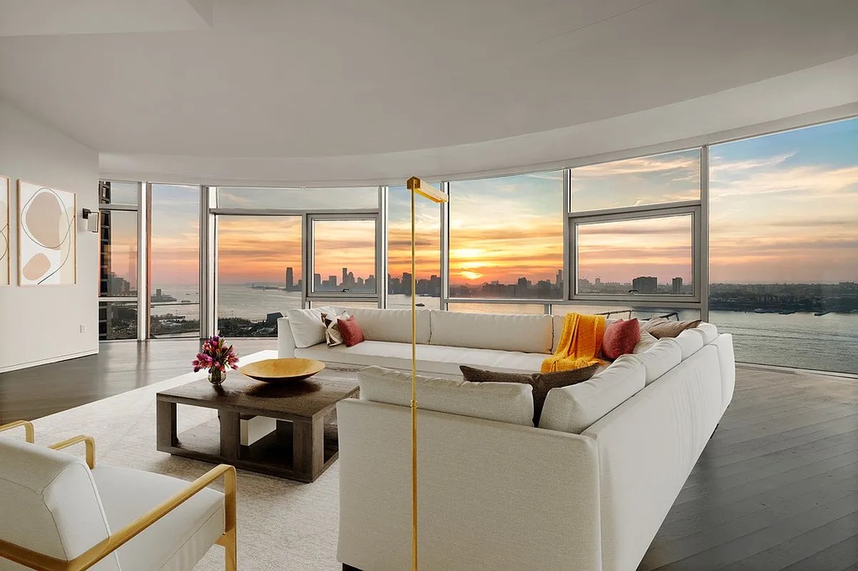 100 Eleventh Ave #PHB