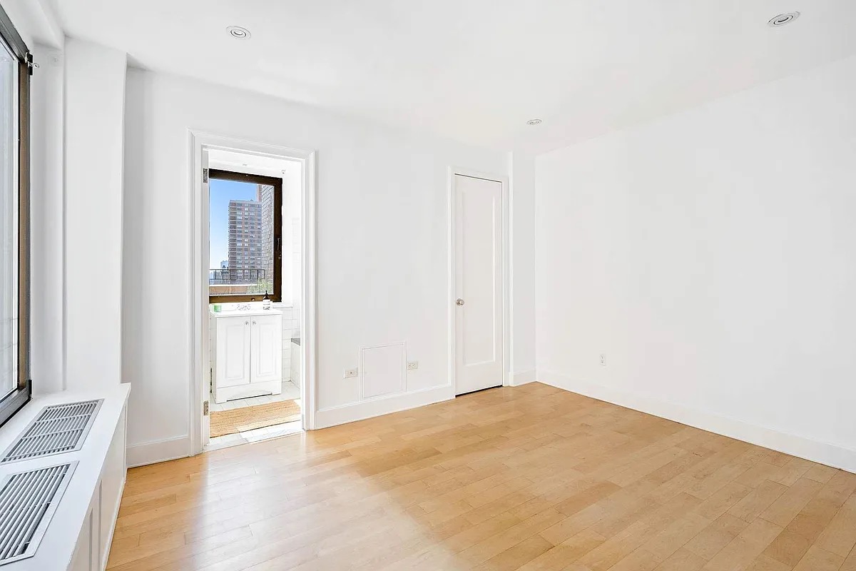 1 Fifth Ave #18GK