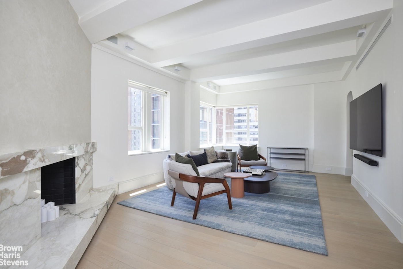 20 East 35 #15DE