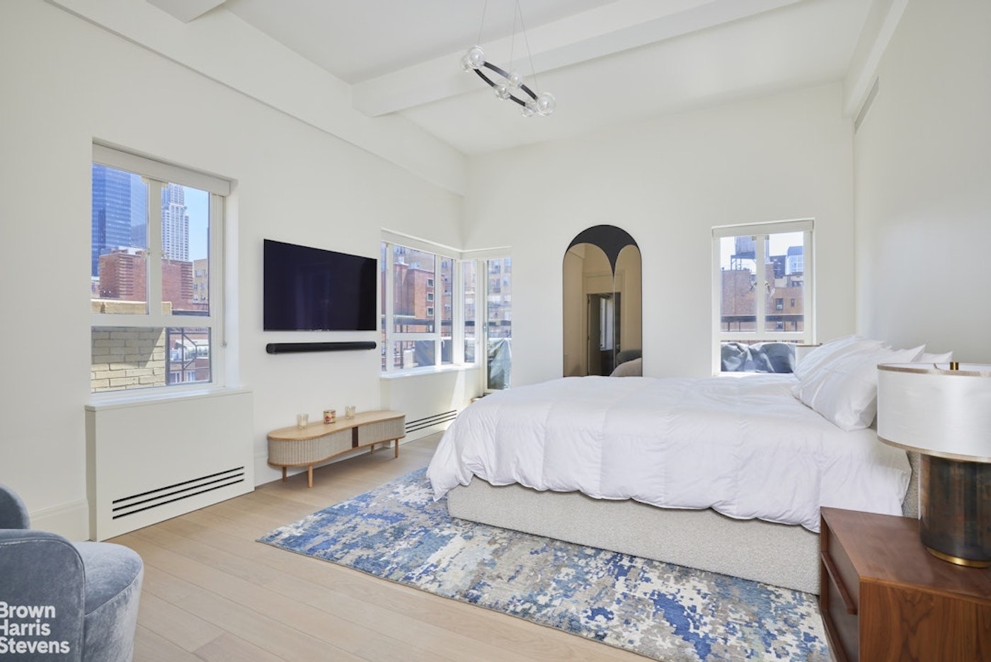 20 East 35 #15DE