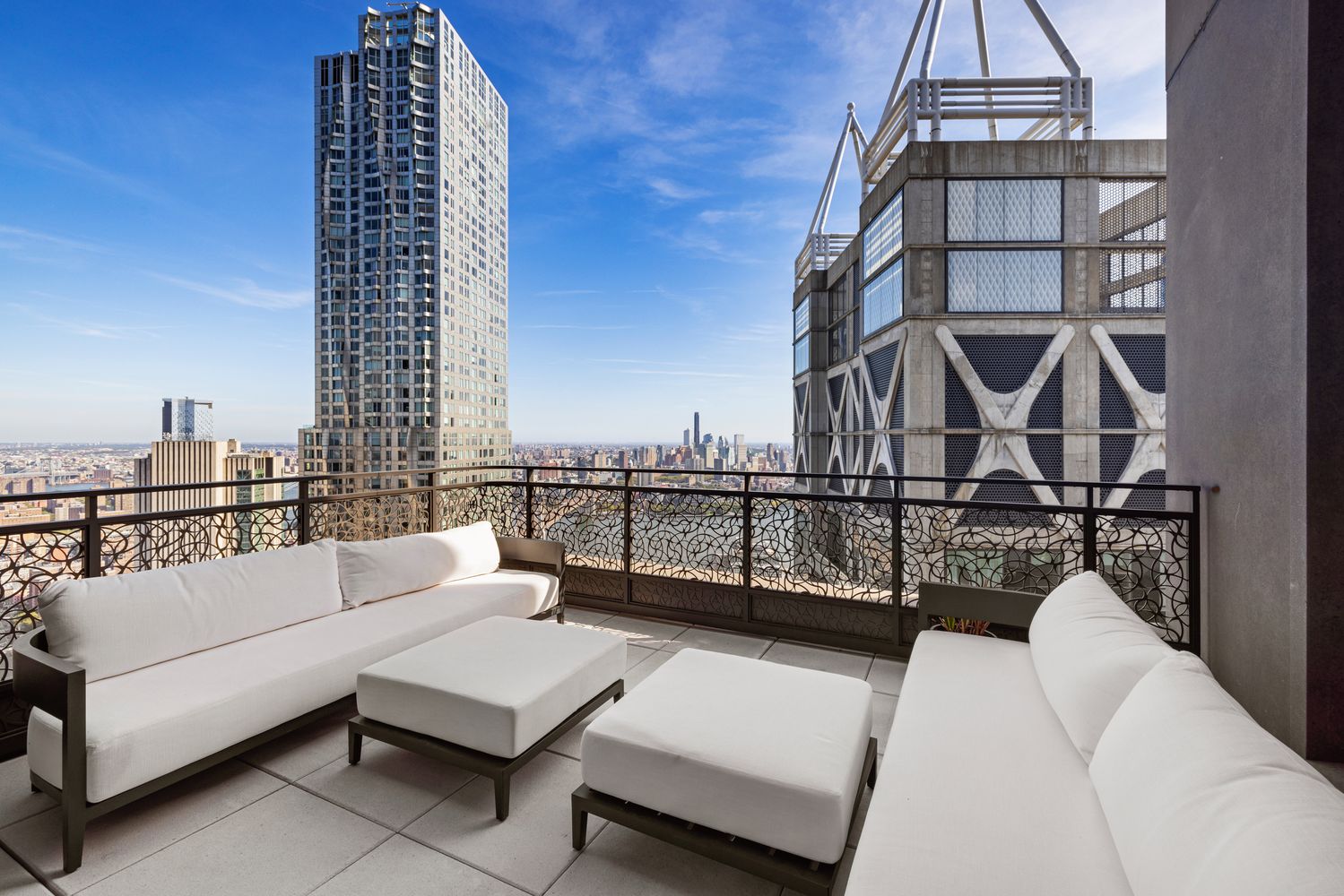 25 Park Row #PH45A