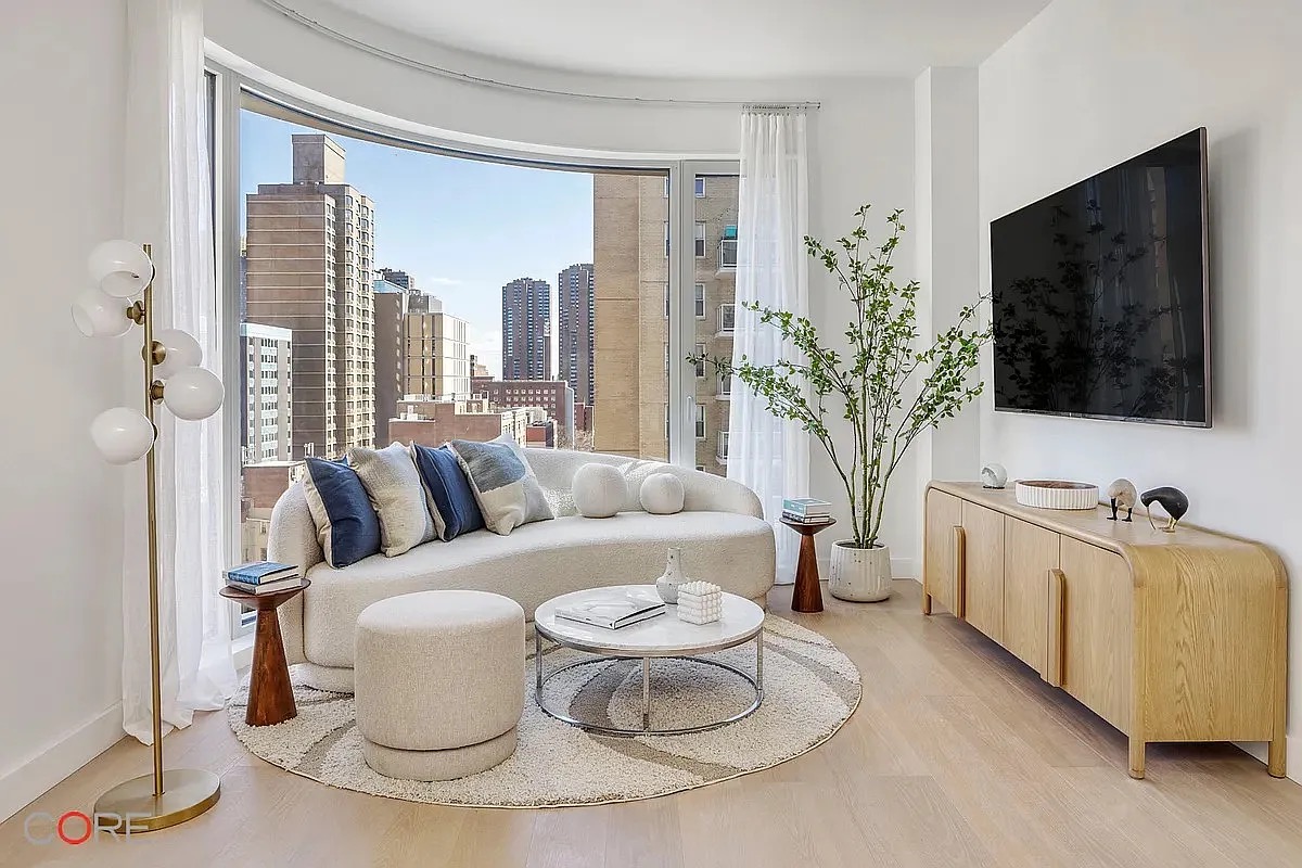 250 East 25 #11B