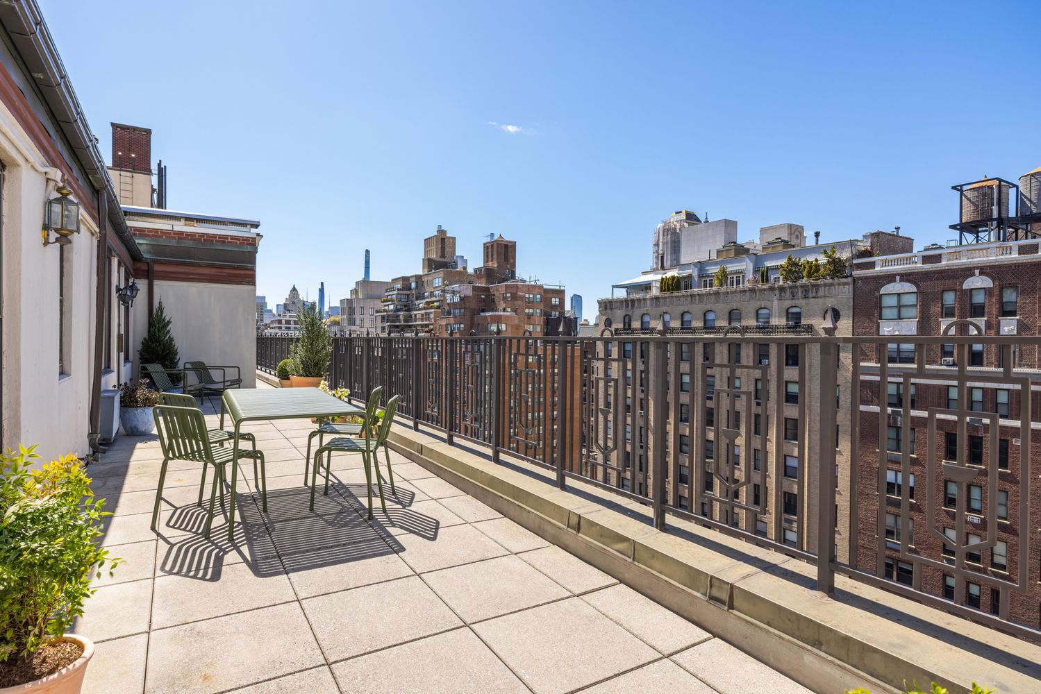1049 Park Ave #PH