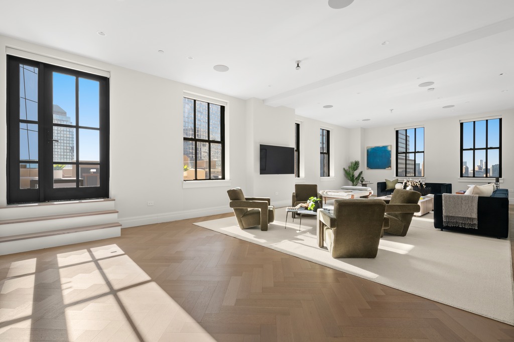 100 Barclay St #21AD