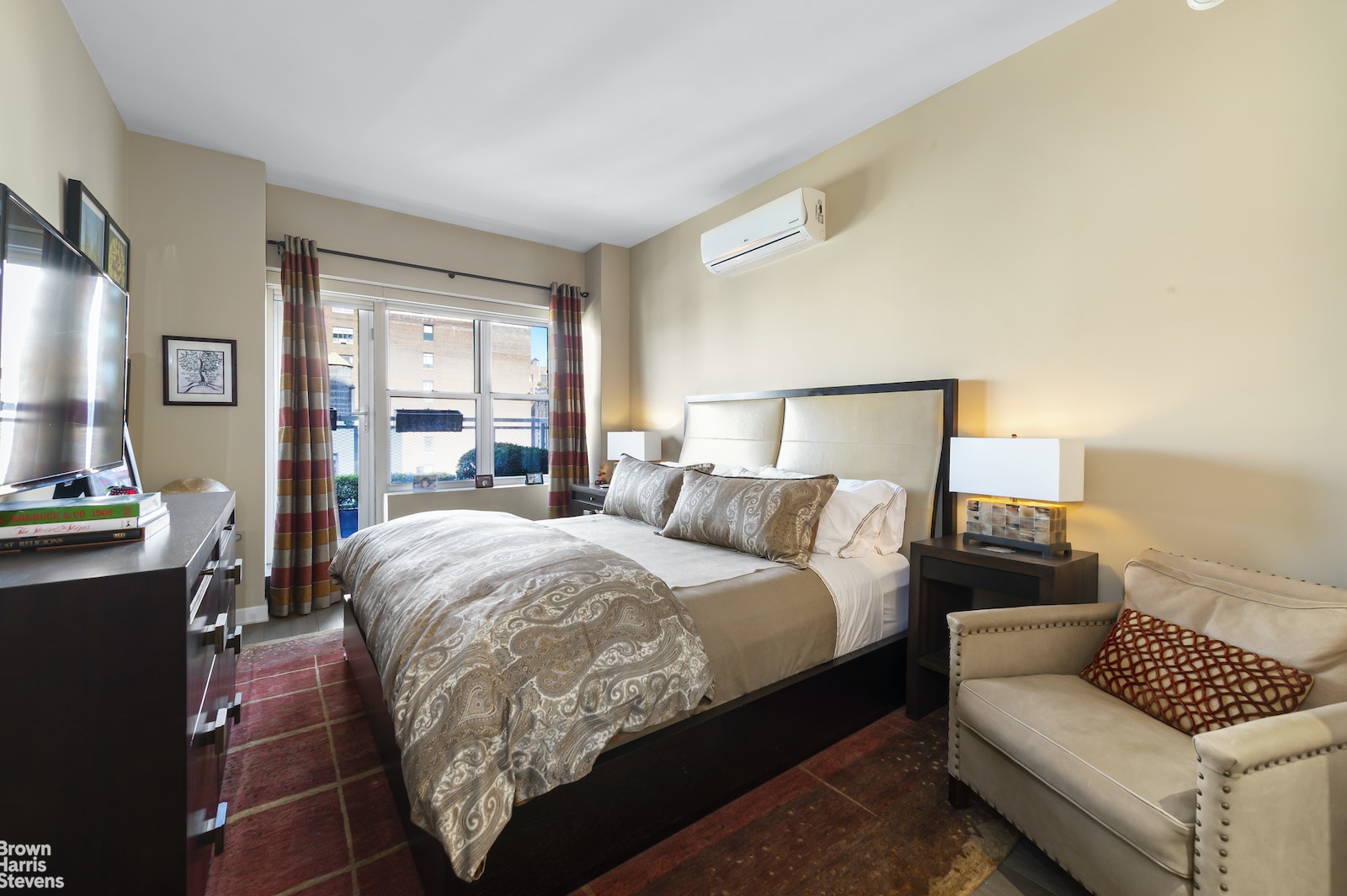 2 Fifth Ave #14R
