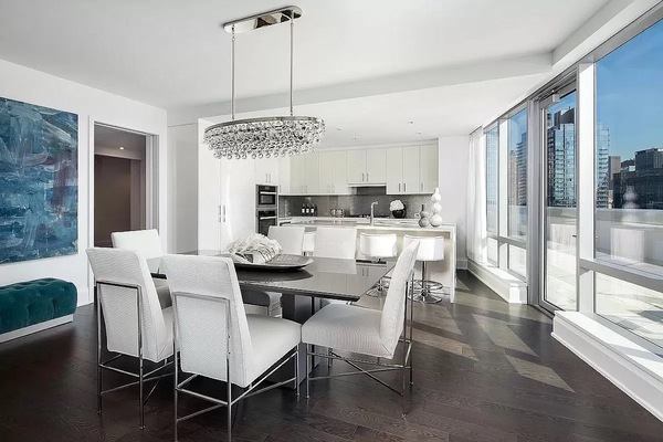 50 Riverside Blvd #17E