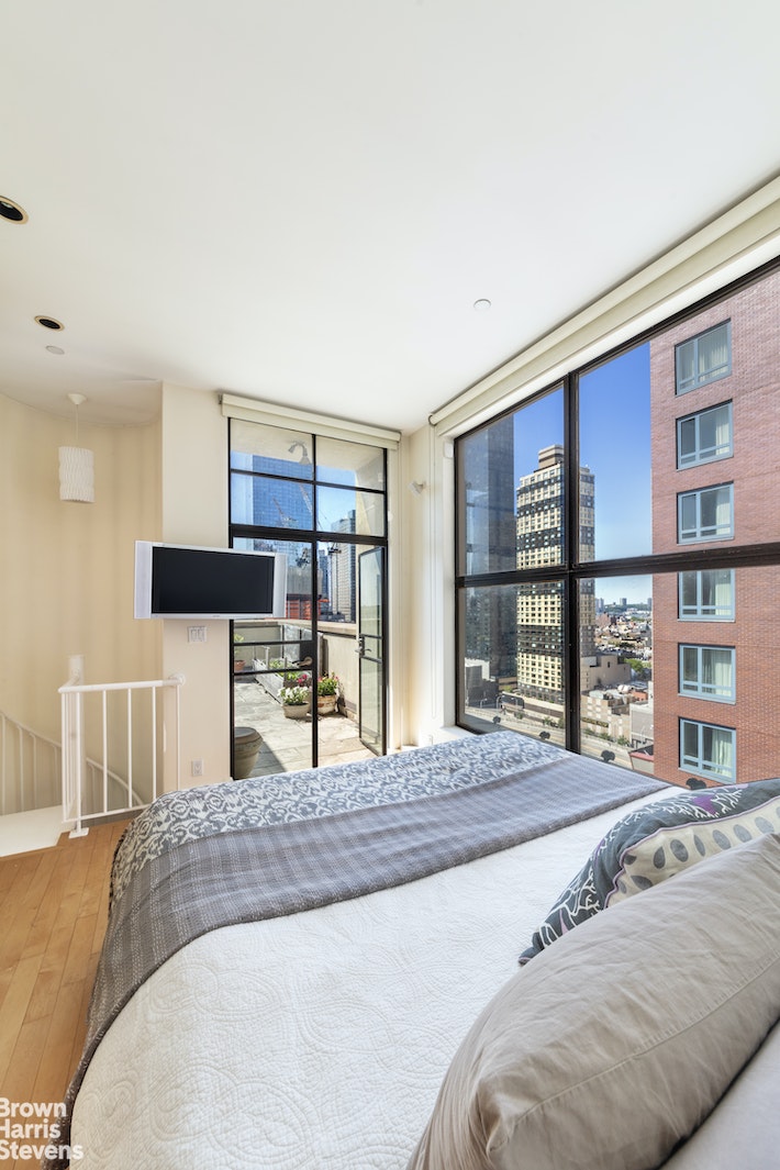347 West 39 #14NE