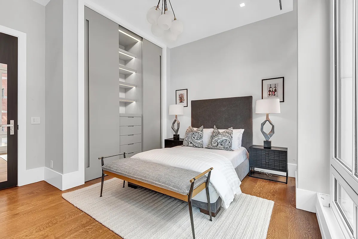24 Leonard St #2