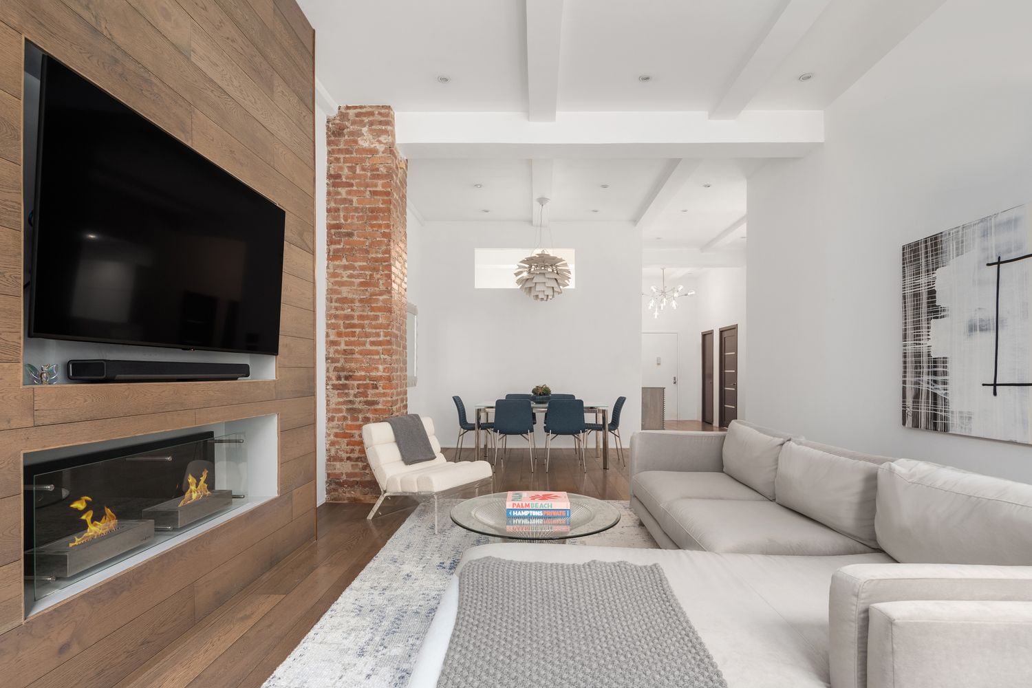 21 East 22 #2B
