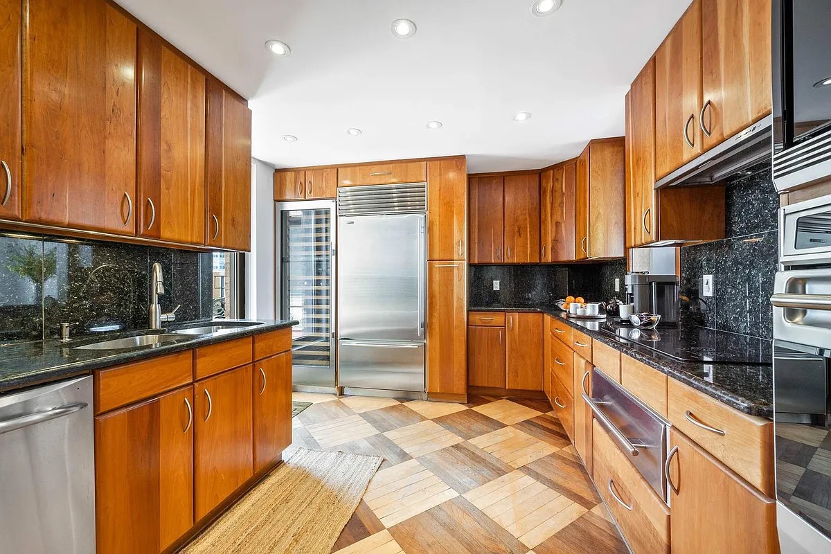 1 Fifth Ave #18GK