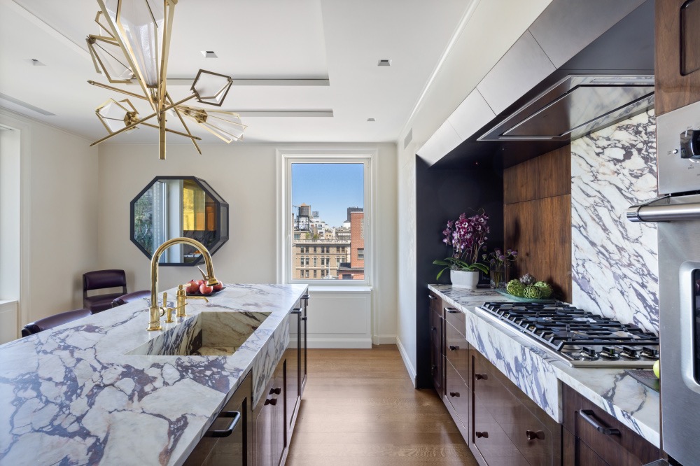 1049 Fifth Ave #19B