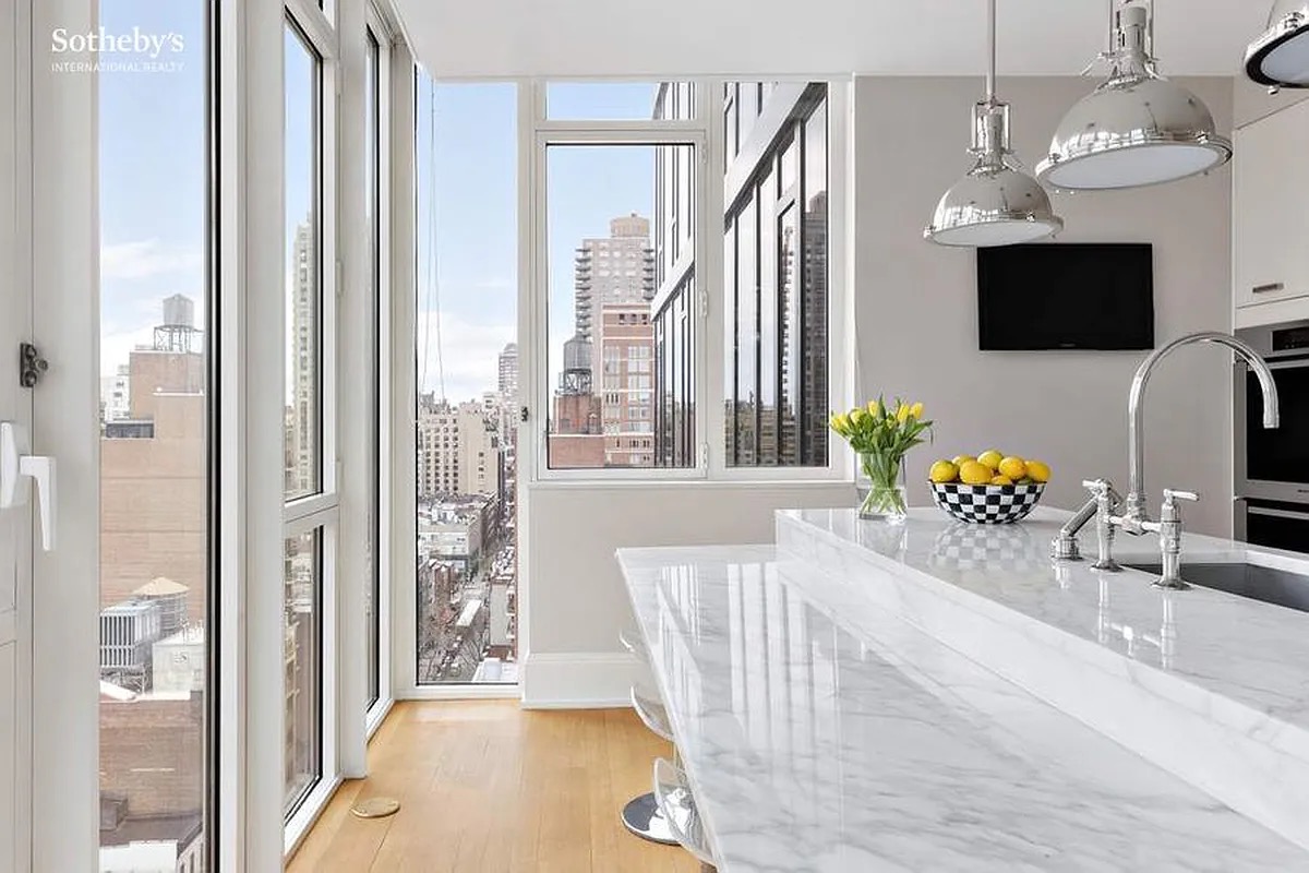 305 East 85 #17B