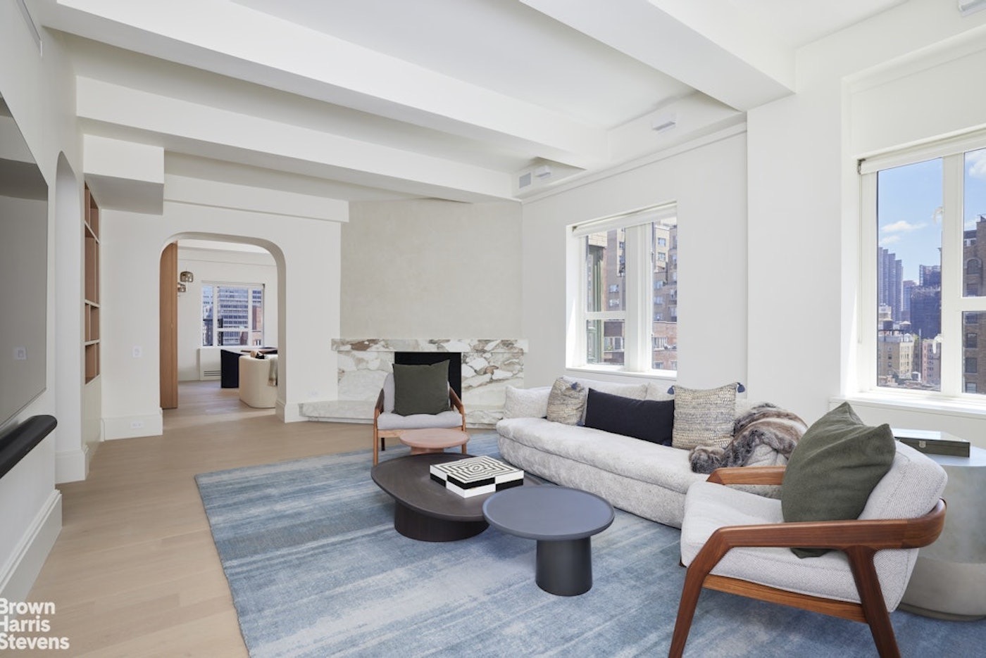 20 East 35 #15DE