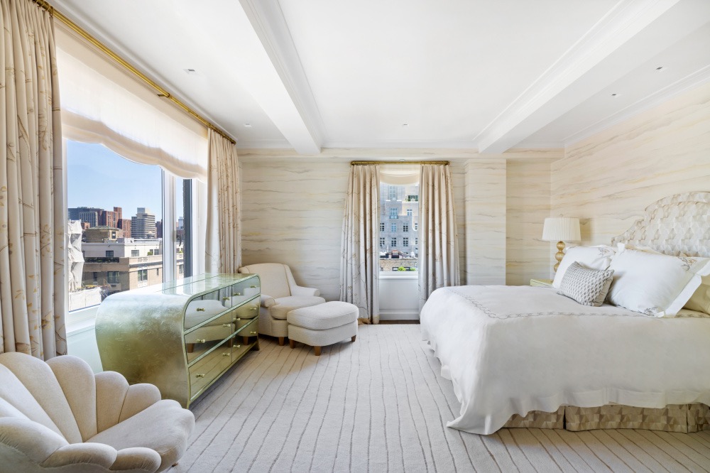 1049 Fifth Ave #19B