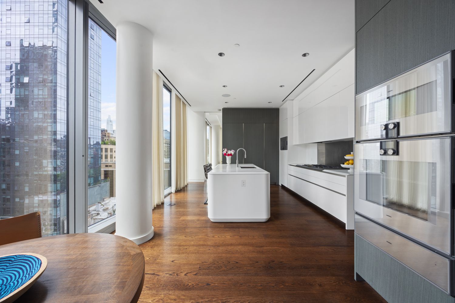 520 West 28 #PH37