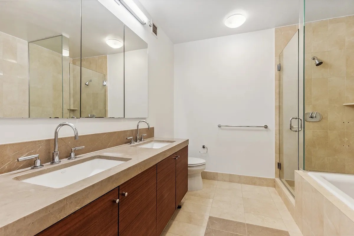 30 West St #4A
