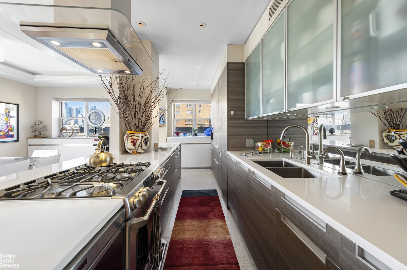 2 Fifth Ave #14R