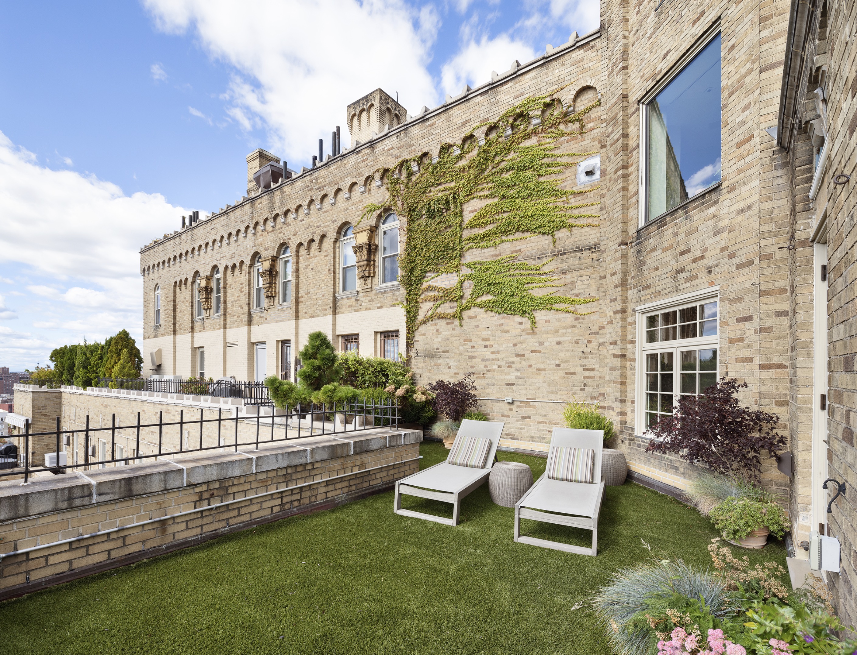 24 Fifth Ave #PH1700